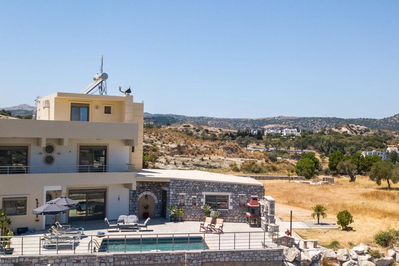Des & Coo Luxury Villa With Private Pool فاليراكي المظهر الخارجي الصورة
