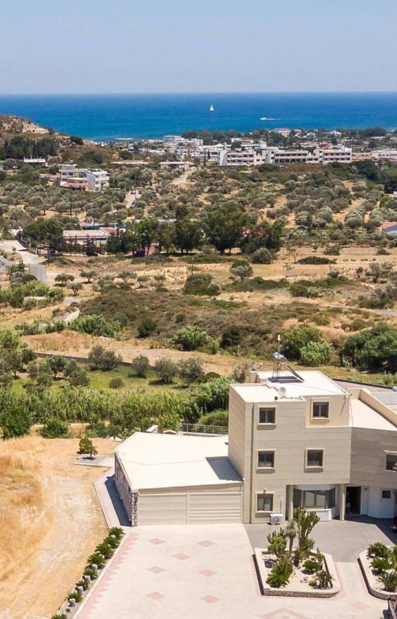 Des & Coo Luxury Villa With Private Pool فاليراكي المظهر الخارجي الصورة